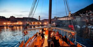 Dubrovnik: Panoramic Sunset Cocktail Cruise Around Old Town - The 90 minutes on the water: what the ride feels like