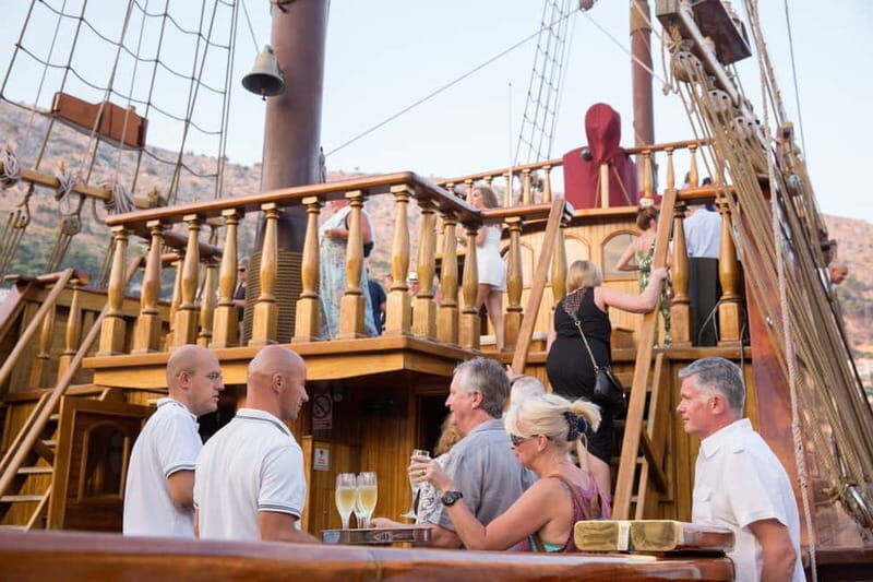 Dubrovnik: Panoramic Sunset Cruise on Karaka Ship - Where the cruise starts: Old Town port at Na ponti bb