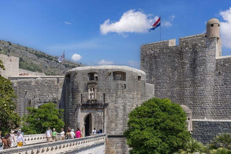 Dubrovnik: Pile Gate & Old Town with Spices and Hidden Gems - Onofrio’s Fountains: A Photo Stop With Real Character