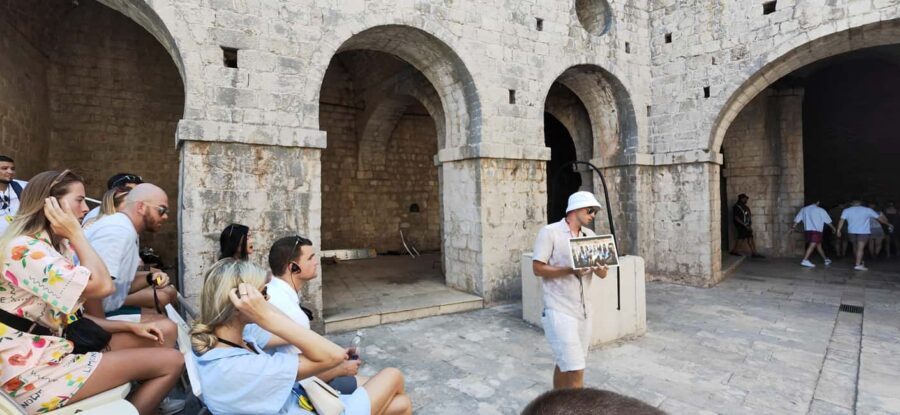 Dubrovnik: Private Game of Thrones Tour: Inside Look - The Old Town route: fountains, palaces, and the Walk of Shame stop