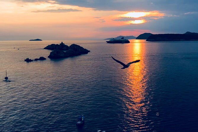 Dubrovnik Sunset Private Speed Boat Tour - Meeting at Lapadska Obala 4: Simple Port-to-Bay Flow