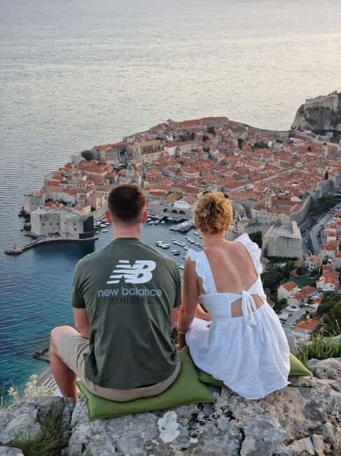 Dubrovnik: Sunset Wine Tasting At Panorama Point - The Wine Tasting Setup: Three Local Wines and Homemade Snacks