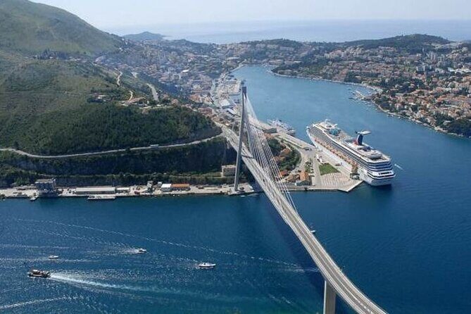 Dubrovnik Van Tour for Panoramic Views - What the guide experience tends to feel like
