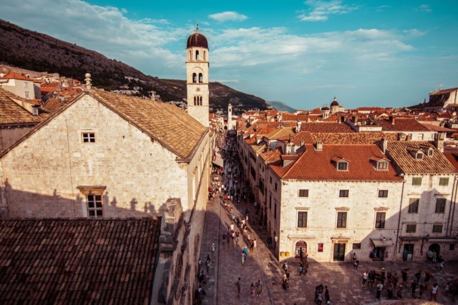 Dubrovnik: Walls and Wars Walking Tour - Stairs, Heat, and Wind: The Real-World Conditions You Need to Plan For