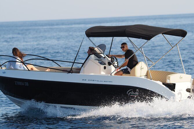 Dubrovnik:Blue cave and sandy beach Sunj with a private speedboat - Pickup at Lapadska obala: getting on the boat without wasting time