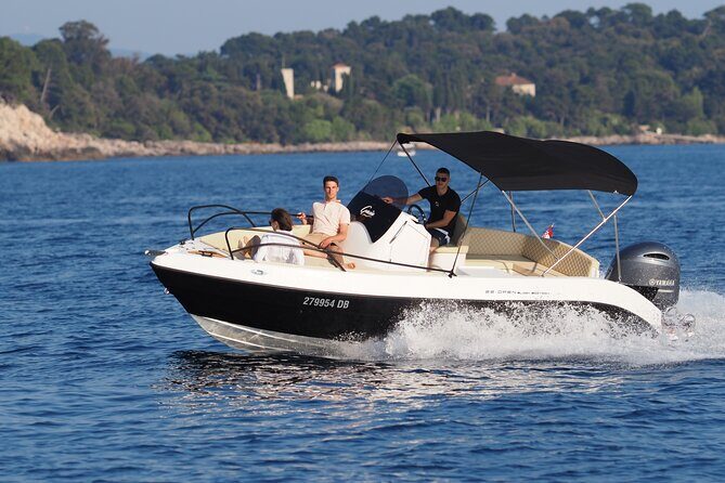 Dubrovnik:Blue cave and sandy beach Sunj with a private speedboat - Price and value for a private group up to 6