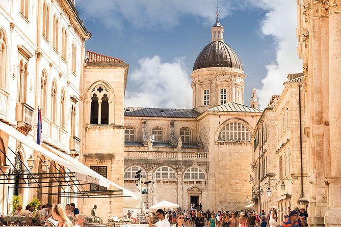 Dubrovnik's Old Town Walking Tour - Stradun: the famous street, explained in walking time