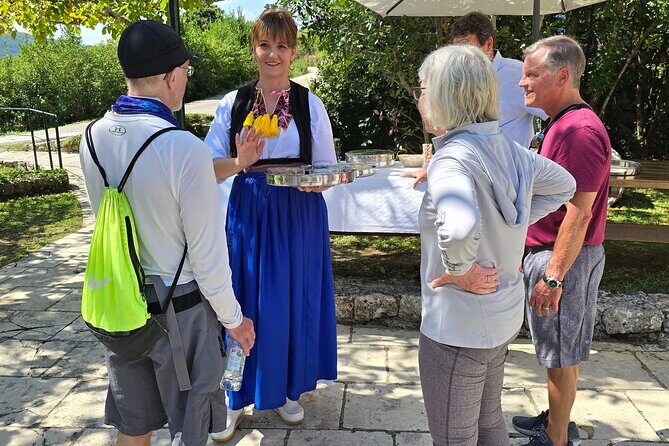 E-Bike Tour + Gourmet Snack + Wine Tasting (Small Group) - Stop 4: The gourmet snack and wine at the restaurant