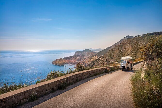 E-Tuk Tuk Tour in Dubrovnik - The guide makes or breaks the experience
