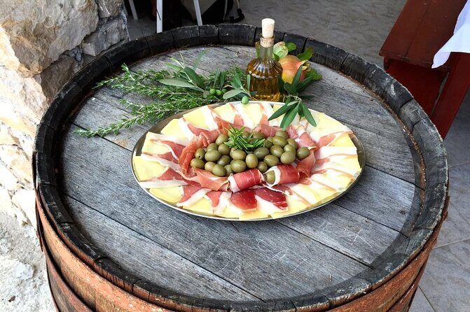 Elaphite Islands Cruise with Local Gastronomy at Captain's House - Kolocep Island (45 minutes): the quick taste stop