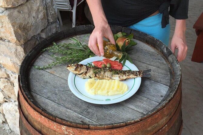 Elaphite Islands Cruise with Local Gastronomy at Captain's House - Lunch at Captain’s House: local food that doesn’t feel like a snack