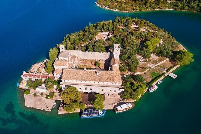 Elaphite Islands Full-Day Kayak and Bike Tour from Dubrovnik - Ferry back to Dubrovnik: how the ending keeps the day feeling scenic