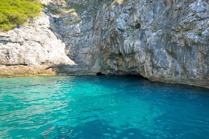 Elaphiti, 3 islands - 4 locations - Lopud stop: a calm island morning with room to wander