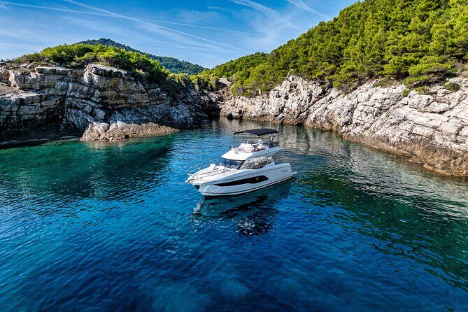 Exclusive Luxury Yacht Tour of the Elaphiti Islands - Getting there: Gruž port start and pickup timing