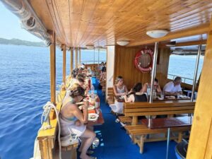 From Dubrovnik: Elaphite Islands Day Trip with Lunch - Boat ride rhythm: scenic cruising with real breaks