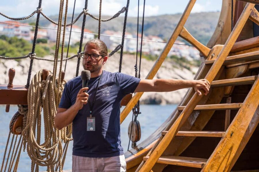 From Dubrovnik: Elaphiti Islands Galleon Cruise with Lunch - Getting to the Galleon Tirena: Old Town Port at 9:30