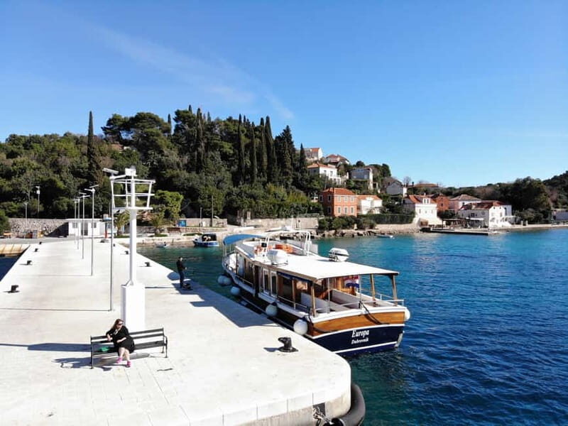 From Dubrovnik: Hop-On-Hop-Off Elaphiti Islands Boat Tour - Getting on the right boat at Gruž