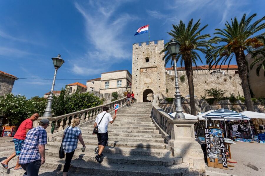 From Dubrovnik: Island of Korčula with wine tasting - Bartulović Winery Wine Tasting on Pelješac