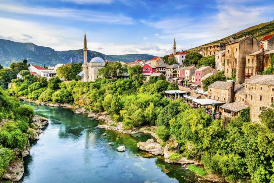 From Dubrovnik: Mostar and Medjugorje Full-Day Tour - Lunch and Shopping: How to Use Your Free Time Well