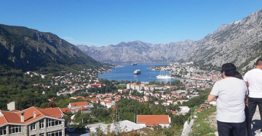 From Dubrovnik: Perast, Kotor & Budva Small-Group Day Trip - Leaving Dubrovnik for Montenegro: the early start and border checks
