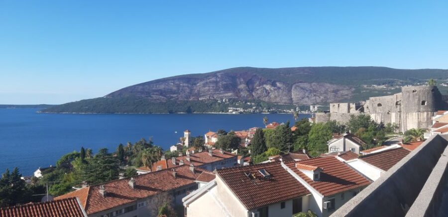 From Dubrovnik: Perast, Kotor & Budva Small-Group Day Trip - Kotor’s 4-km walls: Old Town wandering with a small-group rhythm