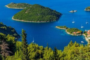 Full day Private Boat Tour to Elaphite Islands and South Mljet - The Quicksilver 675: comfort upgrades you feel right away