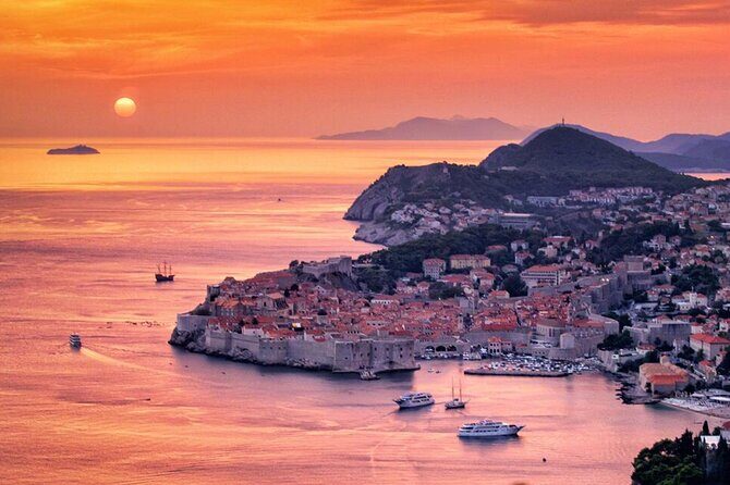 Golden hour SUNSET CRUISE from Dubrovnik Old Town - Golden hour views: why this Dubrovnik sunset cruise works