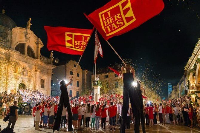 Guided Tour to discover Dubrovnik's Old Town, by day or night - Meeting Onofrio’s Fountain and Ending Inside the Old Town
