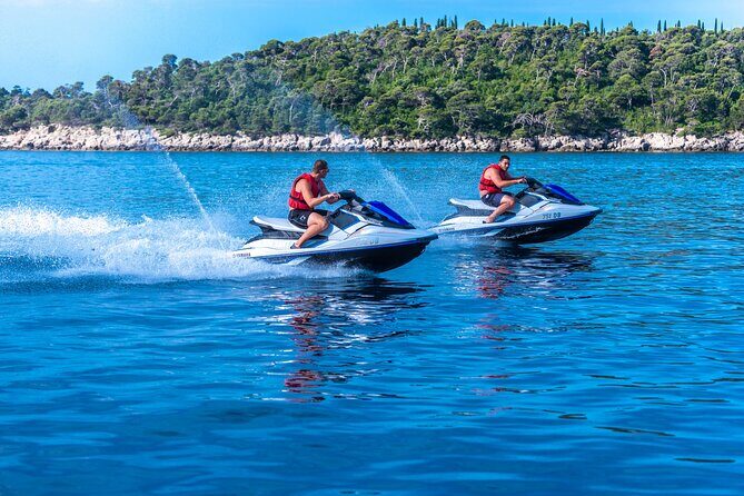 Jet Ski Rent 30 min - Jet Ski Fit: Two Riders, 230 kg Total Limit, and First-Time Comfort