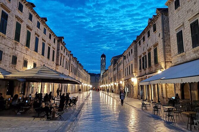 King's Landing Revealed! Game of Thrones Fans 1st Choice in Dubrovnik - The Iron Throne Photo Moment (and Why It Works)