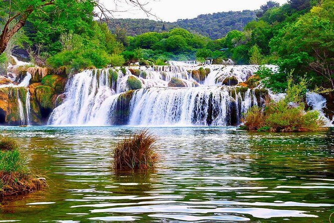 Krka National Park - Private Excursion from Dubrovnik with Mercedes Vehicle - Bacina lakes: the short stop that helps the whole day
