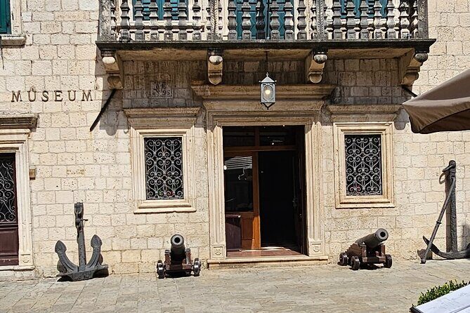 Luxury Day tour to Montenegro - The border crossing strategy: less waiting, more day left