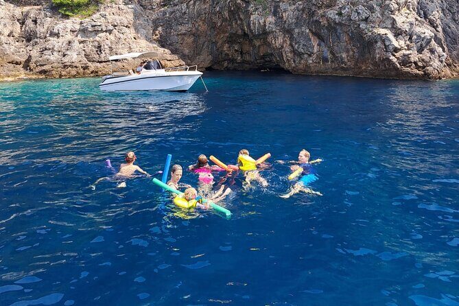 Luxury Elaphite Islands half day Cruise with lunch Apreamare - Price and value: What $889.37 per person is paying for