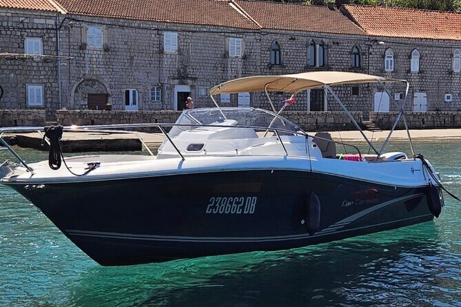 Luxury Private Speedboat Tour Islands & Blue Cave - Key highlights you’ll feel right away