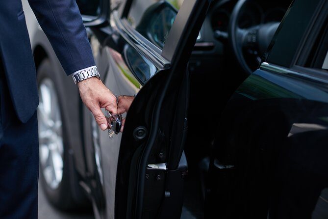 Luxury private transfer: Dubrovnik airport to Dubrovnik - The Drive Into Dubrovnik: A Quick Orientation Without Extra Plans