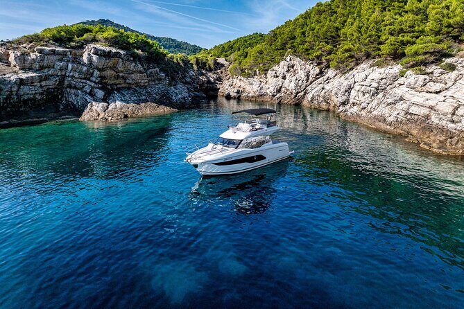 Luxury sunset cruise in Dubrovnik - Should you book this Dubrovnik luxury sunset cruise?