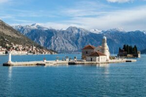 Montenegro Private Tour from Dubrovnik - Pickup and meeting points: where the car can and can’t go
