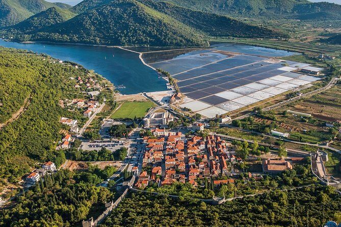Peljesac and Ston Private Wine Tour with Tastings from Dubrovnik - Pelješac and Ston: a day where salt, oysters, and wine meet
