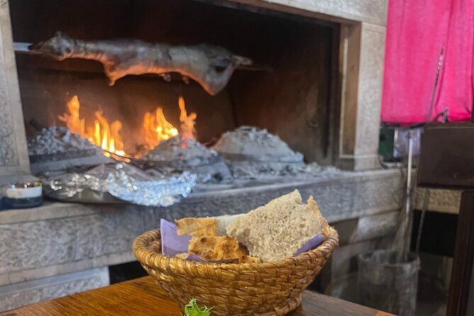 Pelješac - Wine, Oysters and Food Experience from Dubrovnik - First Winery Stop: Family Tastings of Wine and Liqueur