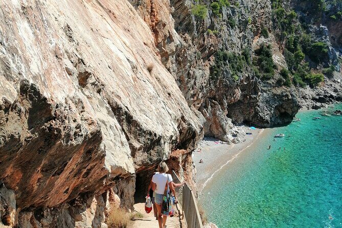 Picnic on Croatian Secret Beach - The Dubrovnik Pickup and the 45-Minute Ride South