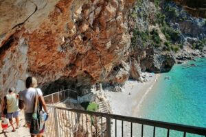 Picnic on Croatian Secret Beach - The 500-Metre Descent: Your Real Adventure Begins