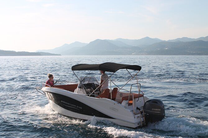 Private 4h Boat Tour Elaphite Islands with Barracuda 545 - Getting on and off the water: what makes this day feel easy