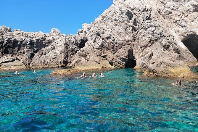 Private boat tour- explore the islands, find hidden caves and try snorkelling - Šunj Beach Finish: Easy Relaxing and Beach Bar Time