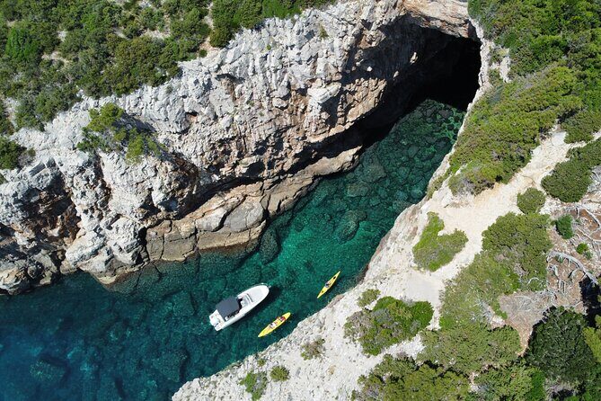 Private Boat Tours in Dubrovnik - DUBROVNIK BOATING - Dubrovnik’s walls and sea forts: the viewpoints you can’t fake