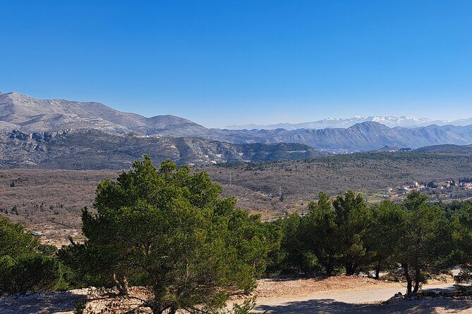 Private Customizable Tour of Croatia Via Minivan with a Guide - Old Town expectations: what’s included and what you should ask