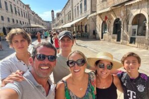 Private History Old Town and City Wall Tour in Dubrovnik - Old Town stop: Big landmarks and the street plan you’ll remember