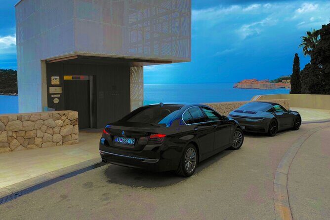 Private Round-Trip Airport Transfer in Dubrovnik - The 25–30 minute drive along the Dubrovnik coast