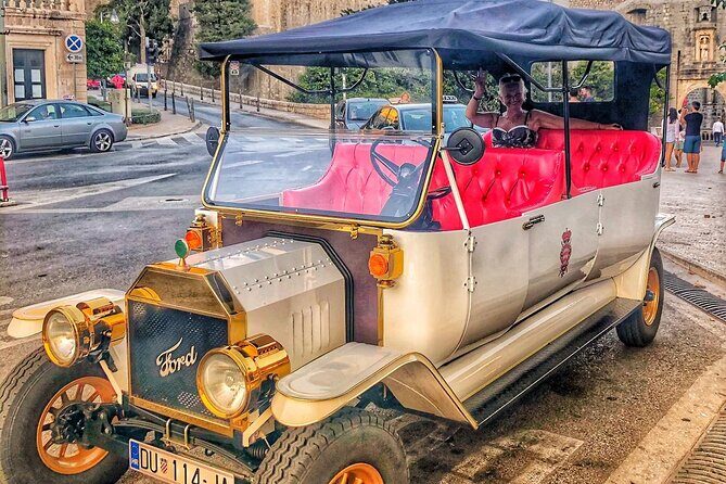 Private Sightseeing Tour in Dubrovnik with a Classic Old Car - Batala memorial and Lapad’s King Zvonimir promenade
