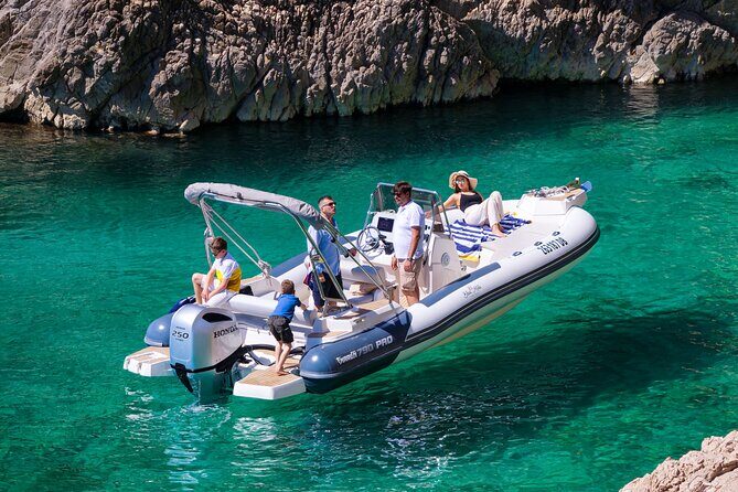 Private Speedboat Tour | Caves Beaches Islands and more - Sipan’s local cuisine and the bay option