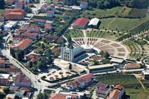 PRIVATE TOUR to Medugorje, Kravice waterfalls and Mostar - Medjugorje and Apparition Hill: spiritual sights plus serious steps